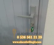 Alaçatı Ovacık Mahallesi Alüminyum Kapı Açımı ve Kilit Değişimi