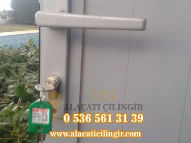 Alaçatı Ovacık Mahallesi Alüminyum Kapı Açımı ve Kilit Değişimi